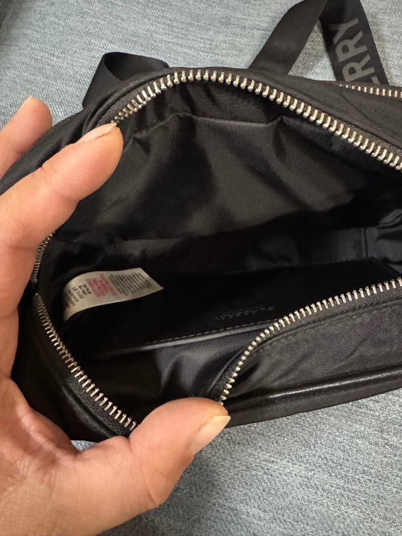 BURBERRY ブラック ショルダーバッグ
