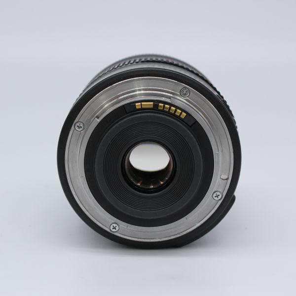 ■極上品■ CANON EF-S18-135mm F3.5-5.6 IS STM