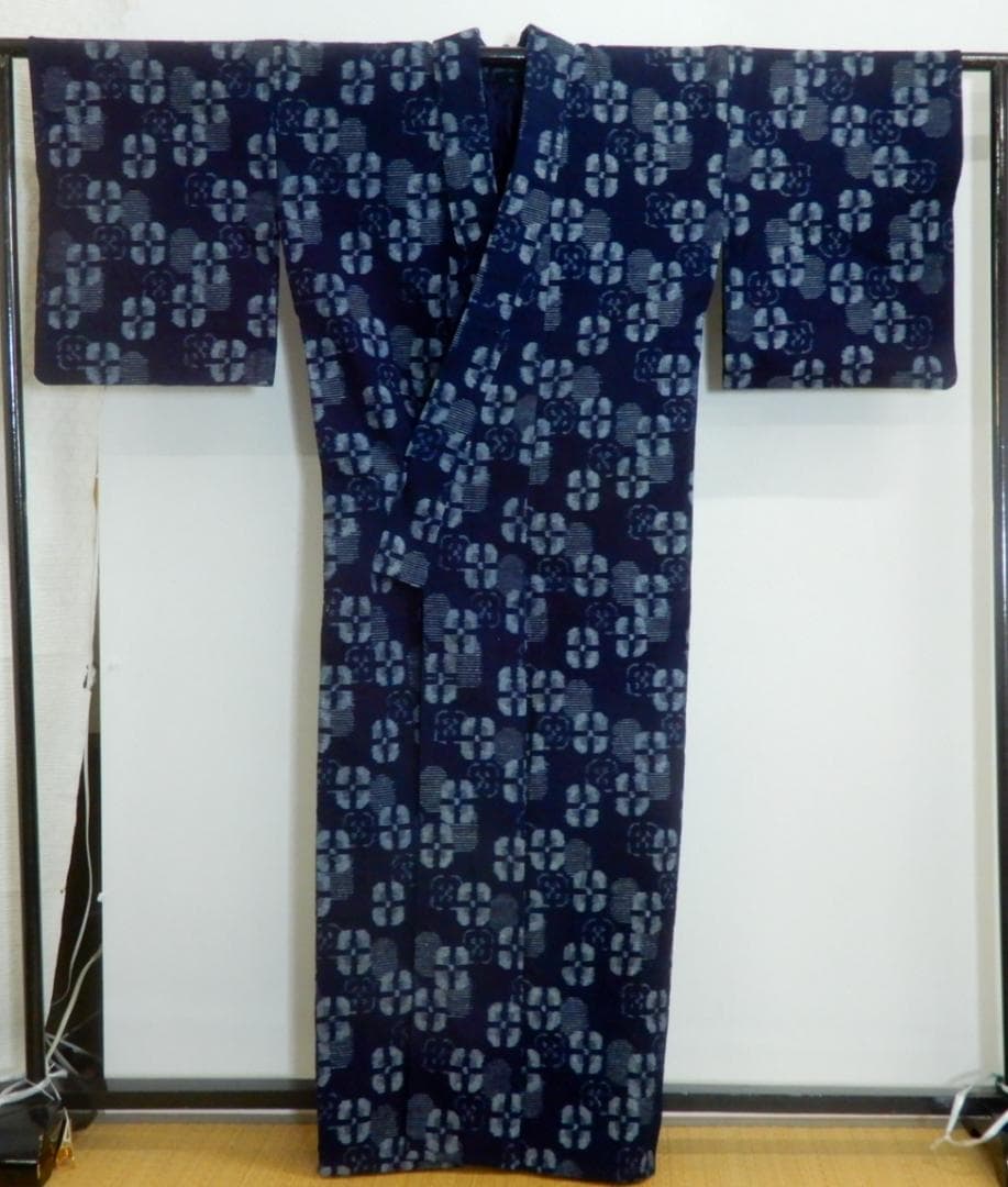 木綿・弓浜絣単衣着物・手織り藍染 ・地厚 - メルカリ