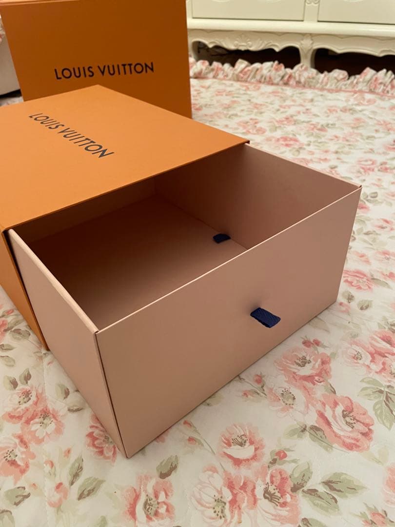 空箱】LOUIS VUITTON ギフトボックス（大型） - メルカリ