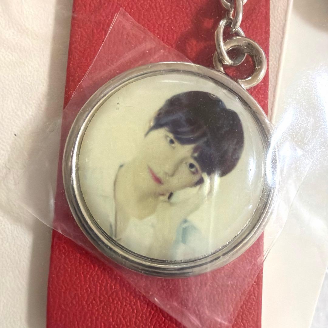 BTS LYS キーリング ステッカー 109 XMAS テテ テヒョン - メルカリ