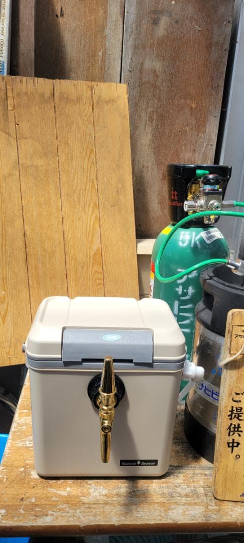 即使用可能クーラーボックス型氷冷式ビールサーバー｜即使用可能コールマン