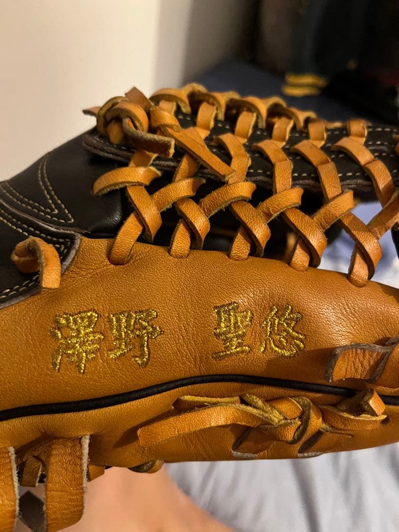 寝*ン様 東京ヤクルトスワローズ 澤野聖怒選手実使用グローブ - メルカリ