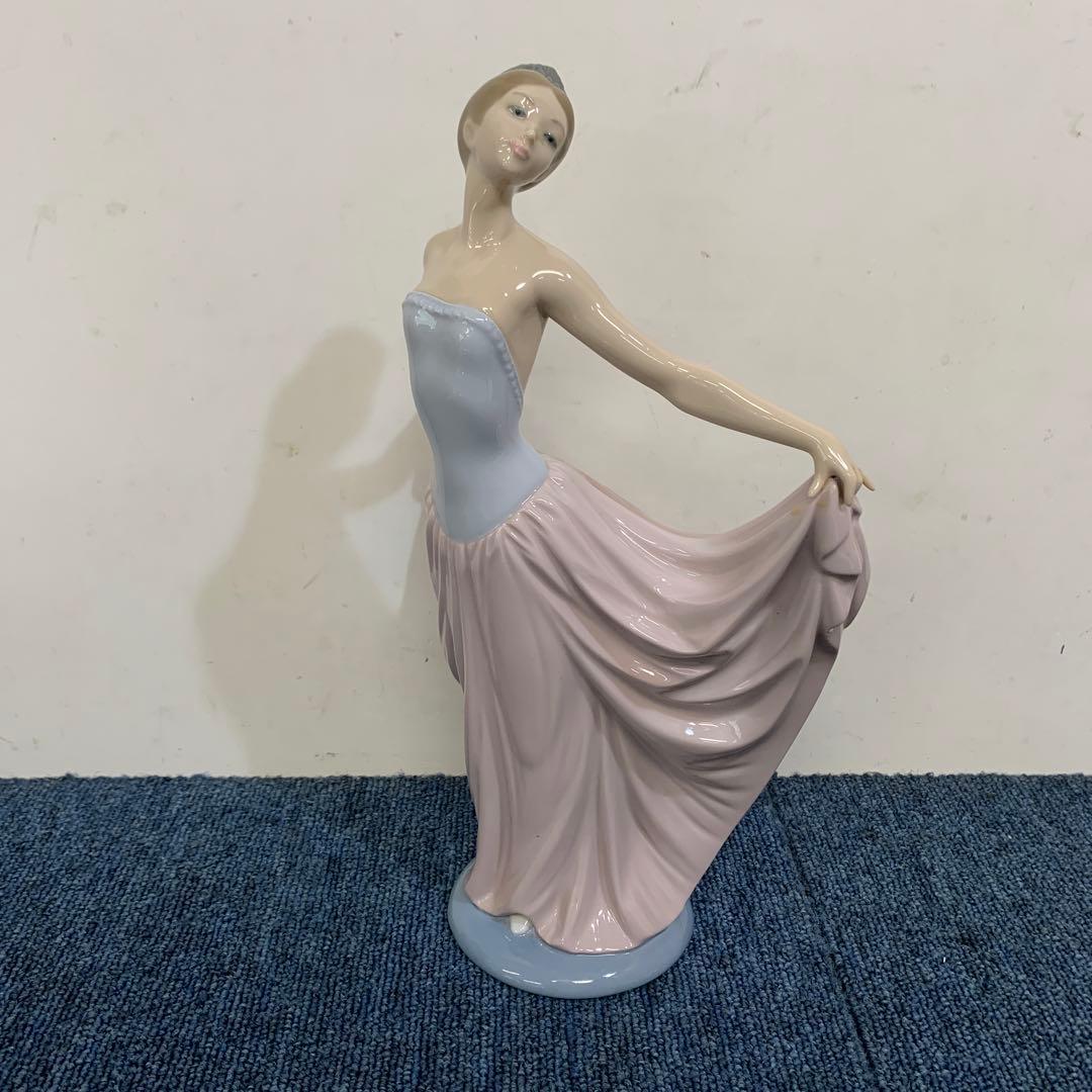 LLADRO リヤドロ フィギュリン 踊る少女 - メルカリ