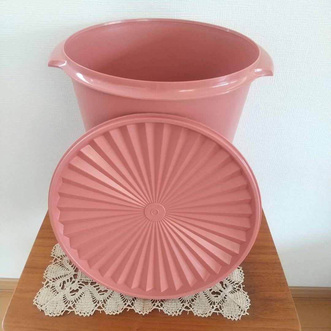 美品】タッパーウェア マキシクィーンデコレーター 大容量食品保存容器