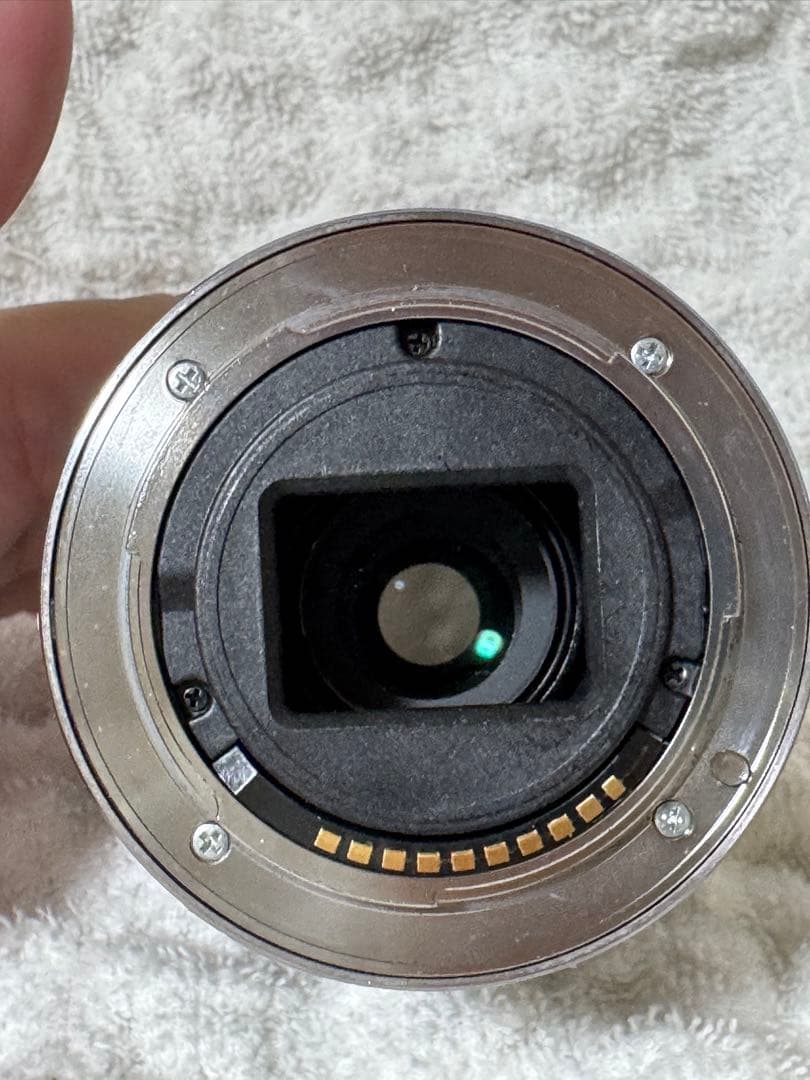 SONY E 55-210mm f/4.5-6.3 OSS ズームレンズ