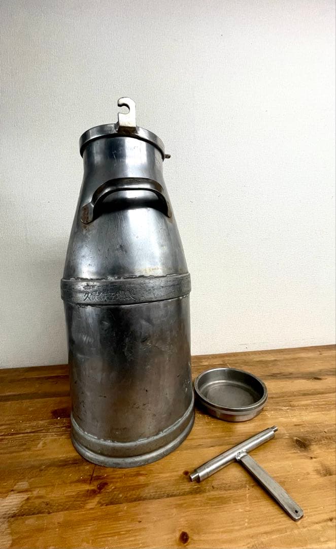 ステンレス製ミルク缶（アンティーク） - メルカリ