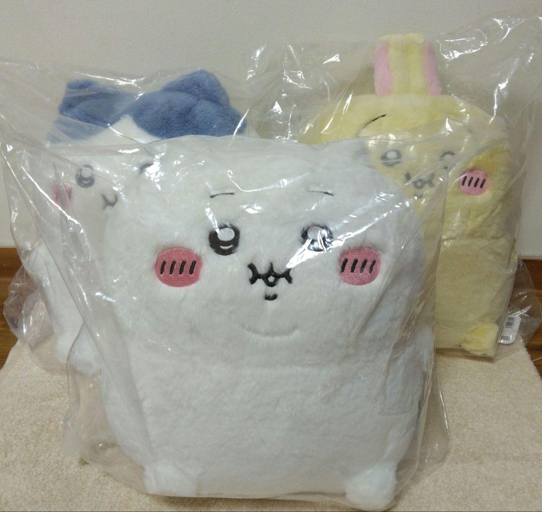 ちいかわ 重め！ぼっちゃり抱っこぬいぐるみハチワレ うさぎ 3点 ちいかわ 重め！ぼっちゃり抱っこぬいぐるみ（ハチワレ） | ちいかわ