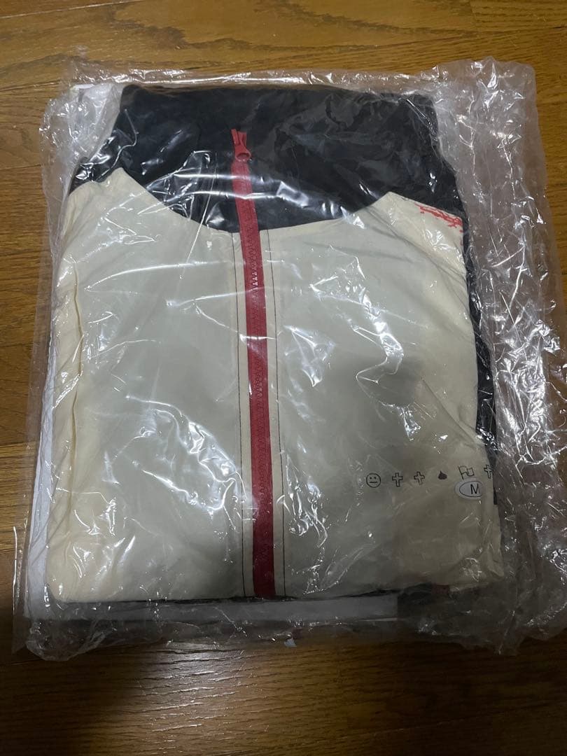 米津玄師 2023ツアー 空想 努力未来トラックジャケット Mサイズ上下セット 米津玄師TOUR空想グッズ紹介 🫥努力未来トラックジャケット🫥 ・マット