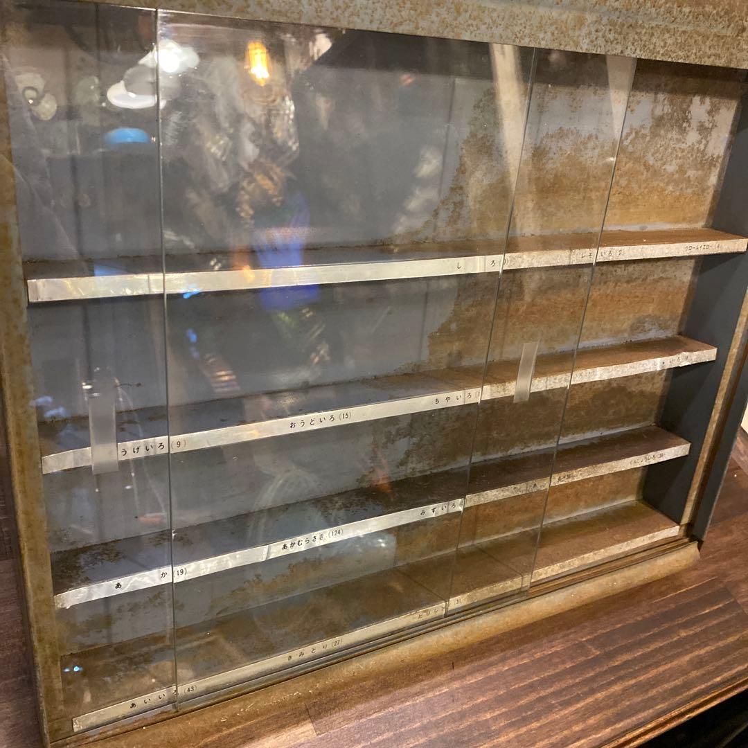 昭和レトロ さくらマット水彩 店舗什器 陳列棚 ブリキ ガラス戸