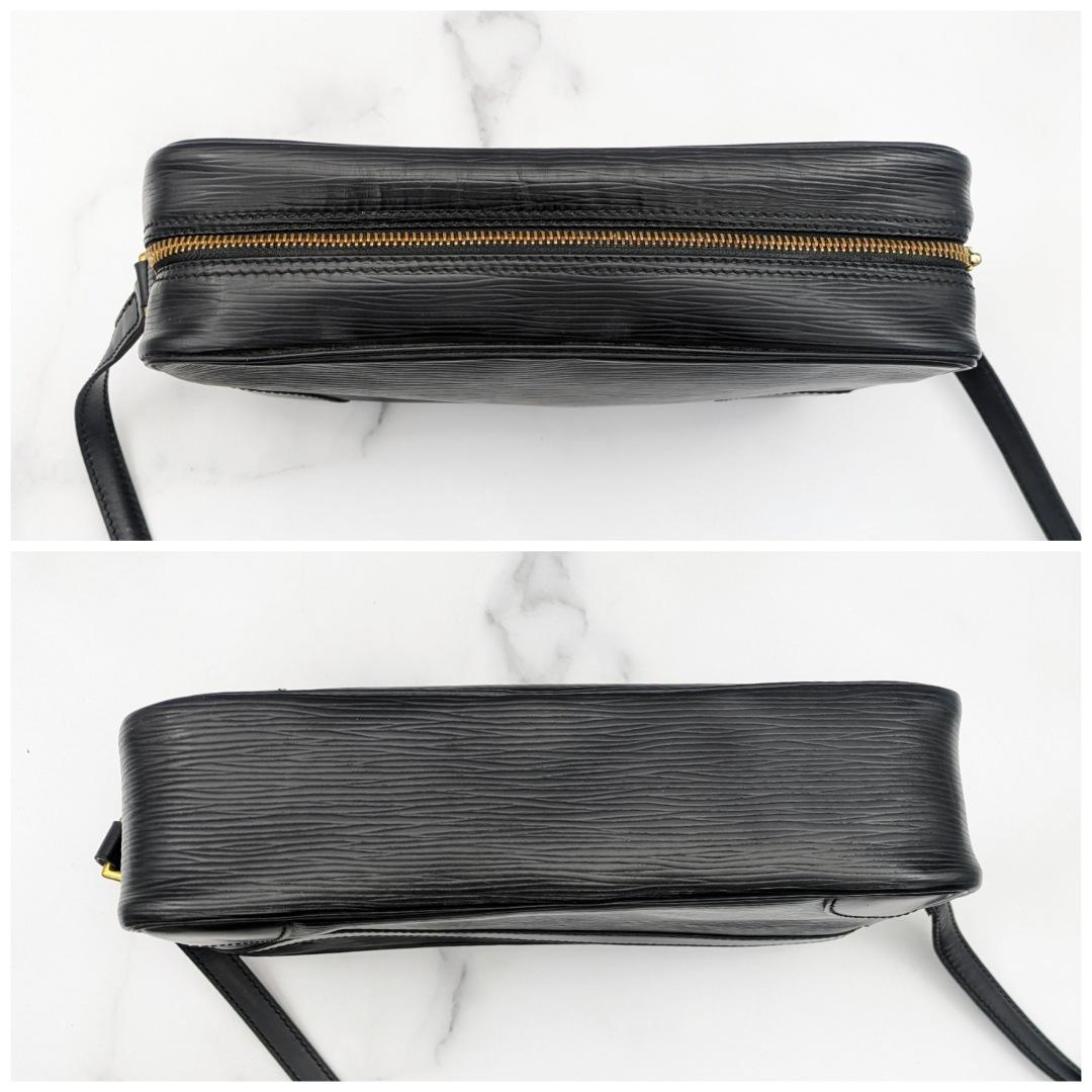 ルイヴィトン エピ トロカデロ27 ブラック ショルダーバッグ ゴールド金具