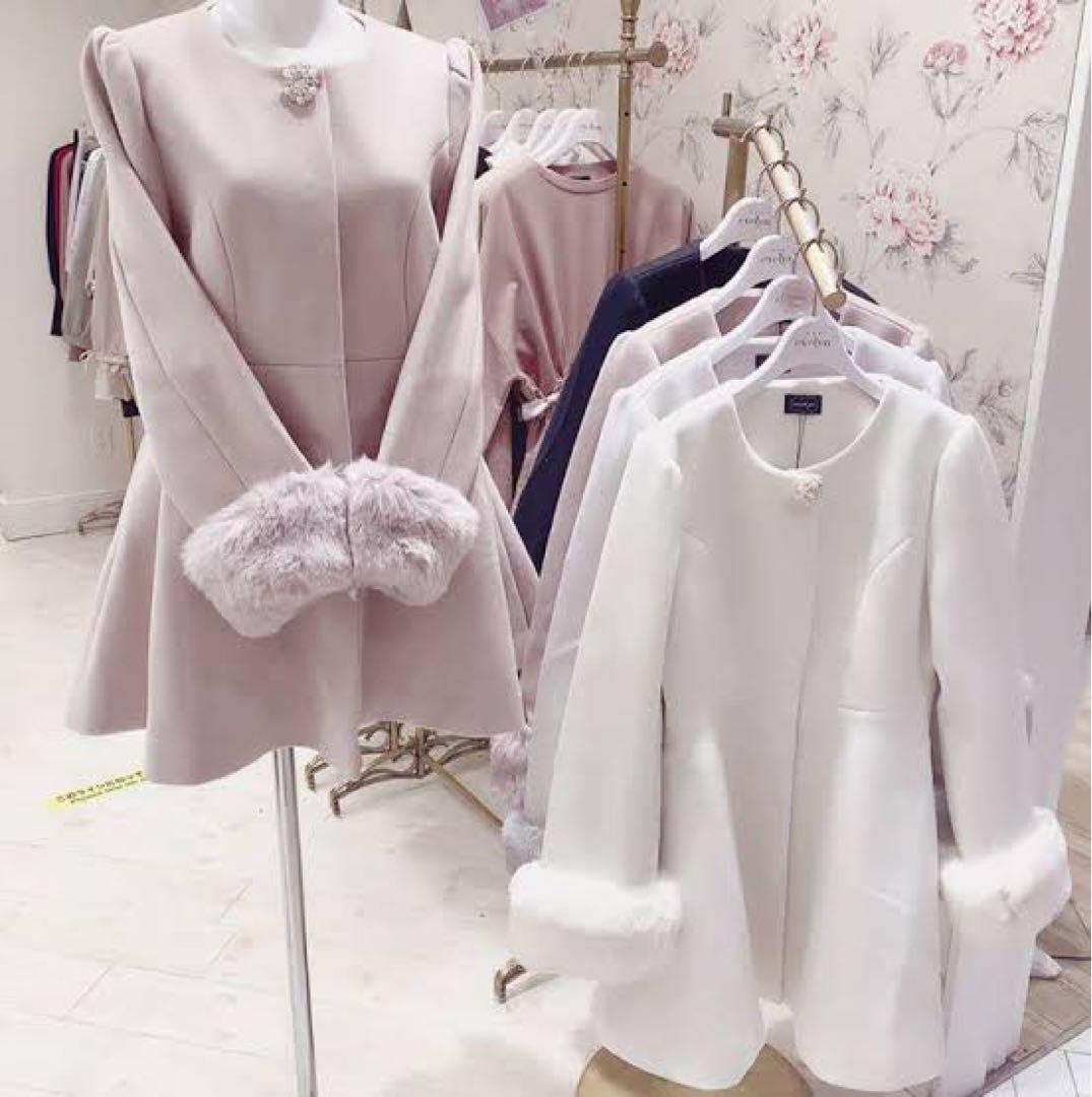 evelyn ビジューコート ピンク - メルカリ