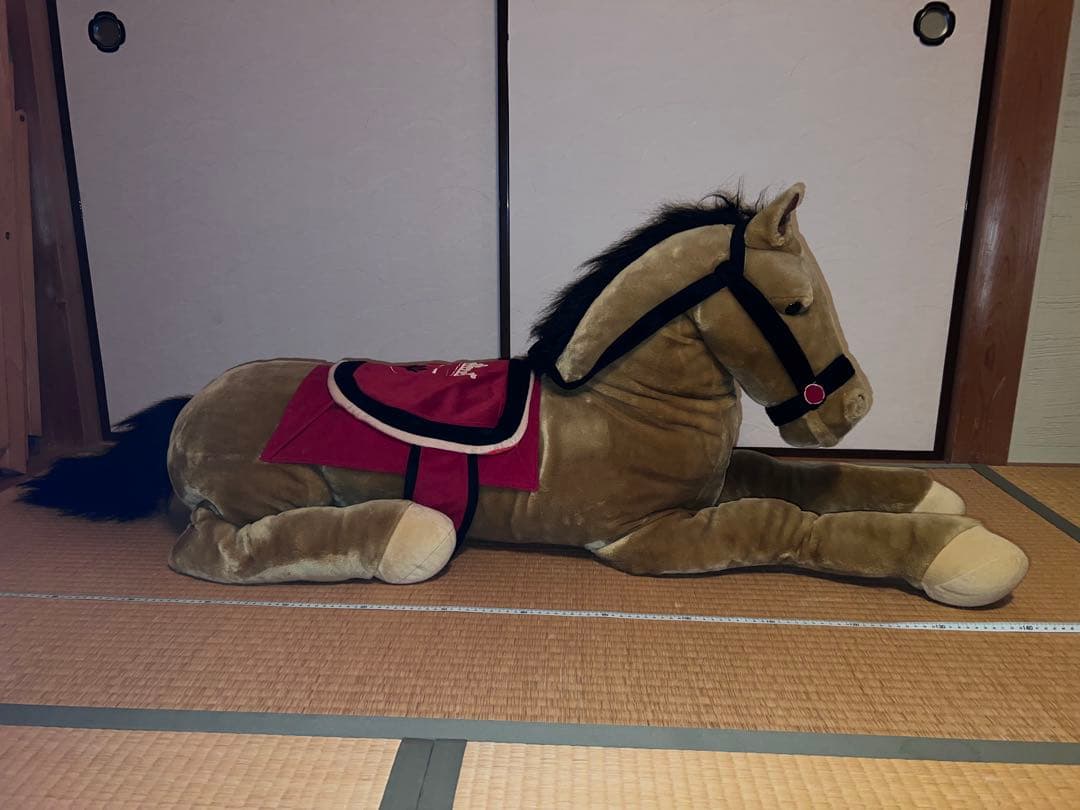 廃盤】 トイザらス Animal Alley 馬 ジャンボ ぬいぐるみ - メルカリ