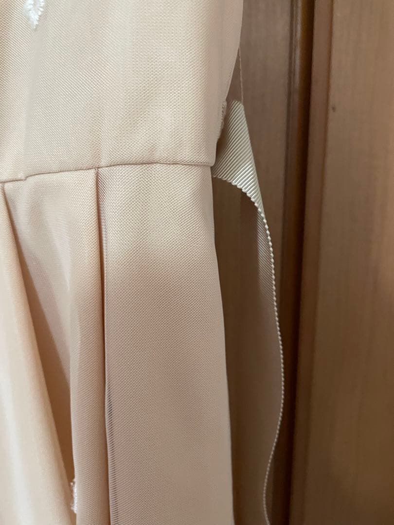 お値下げしました。ベージュ 半袖 ひざ丈ワンピース 40 価格