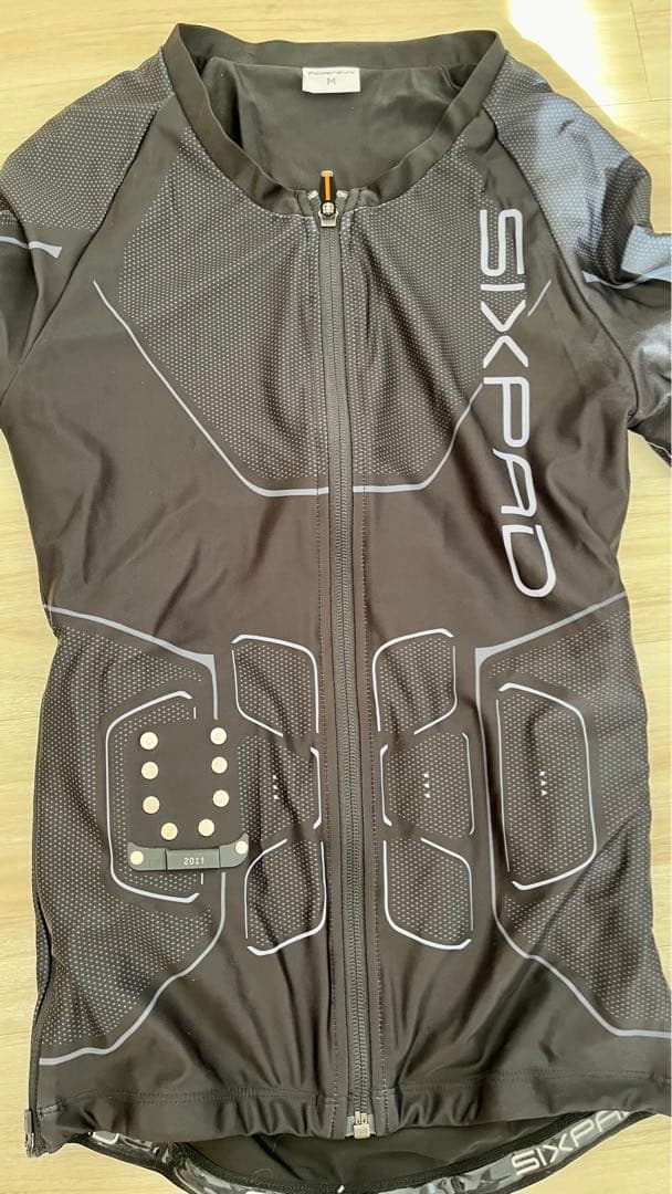 《正規品》シックスパッド　パワースーツ　レディースM　上下セット