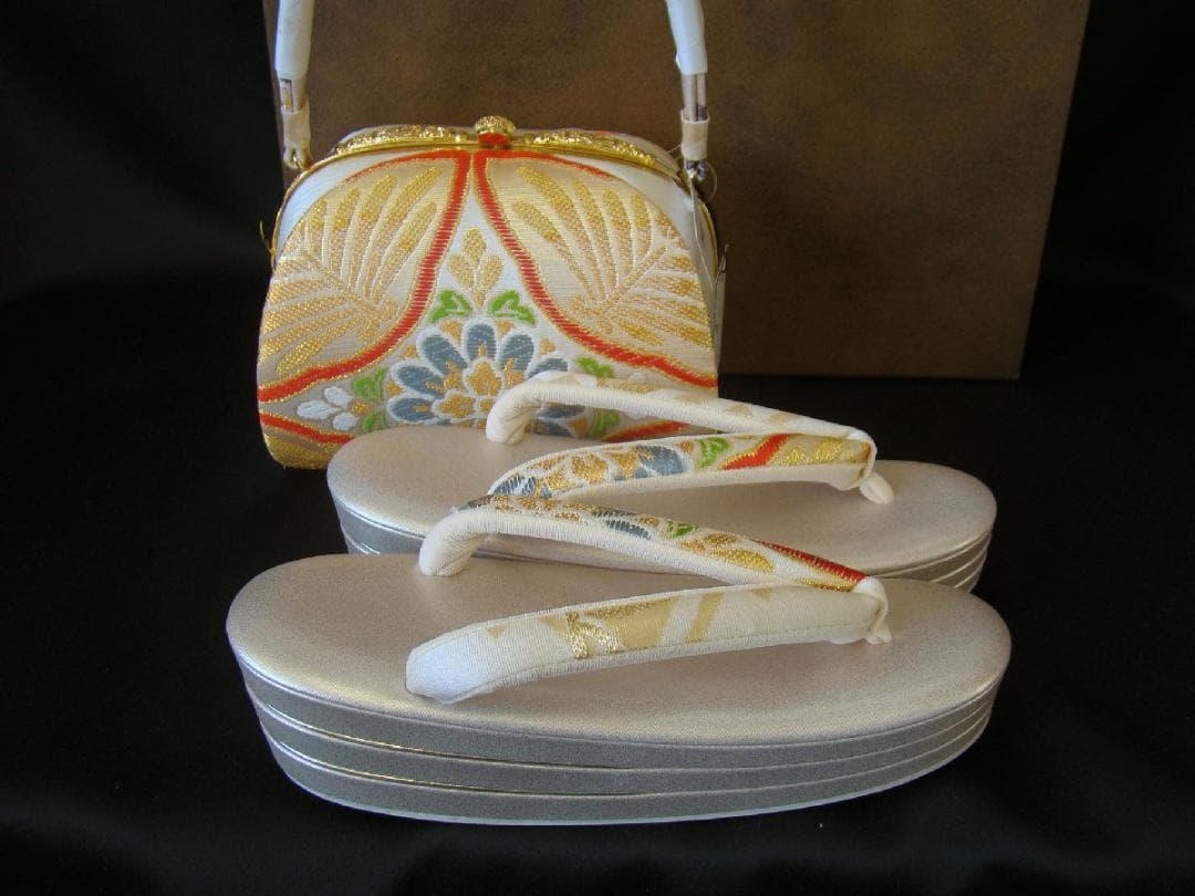 新品 日本製 振袖・訪問着用正絹 袋帯地 草履・バッグセット未使用