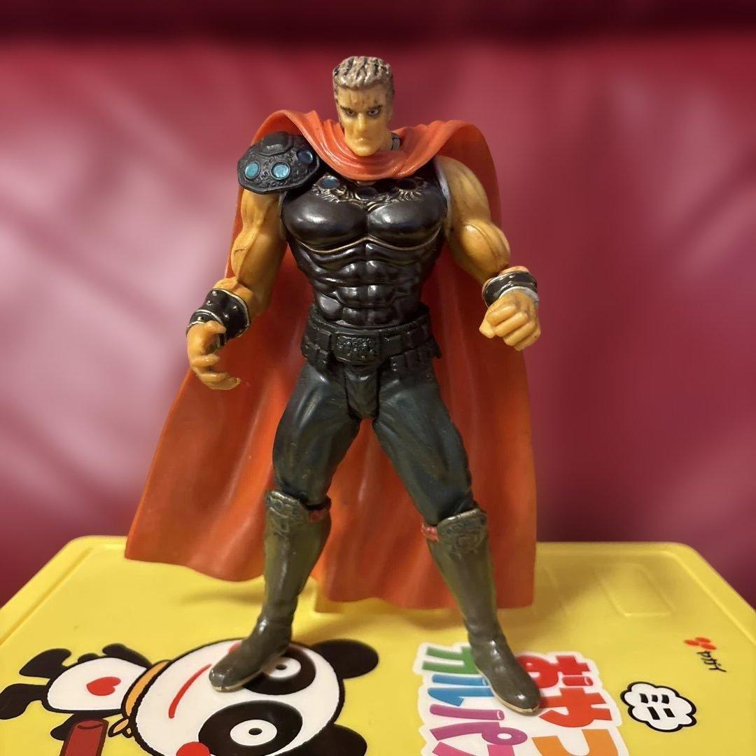 激レア・北斗の拳・ラオウ・関節が動くフィギュア 北斗の拳』ラオウがコレクションしやすいサイズ感の可動フィギュア