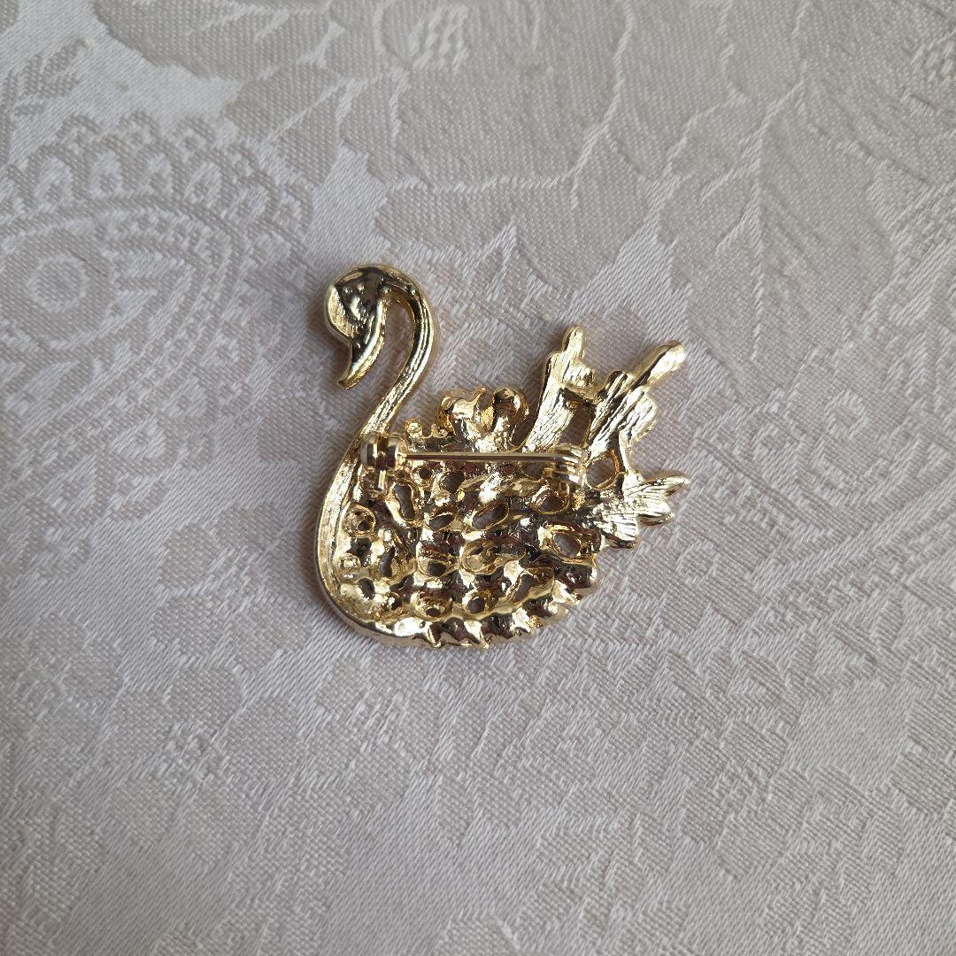 金色の白鳥ブローチ ビジュ アンティーク ヴィンテージ - メルカリ
