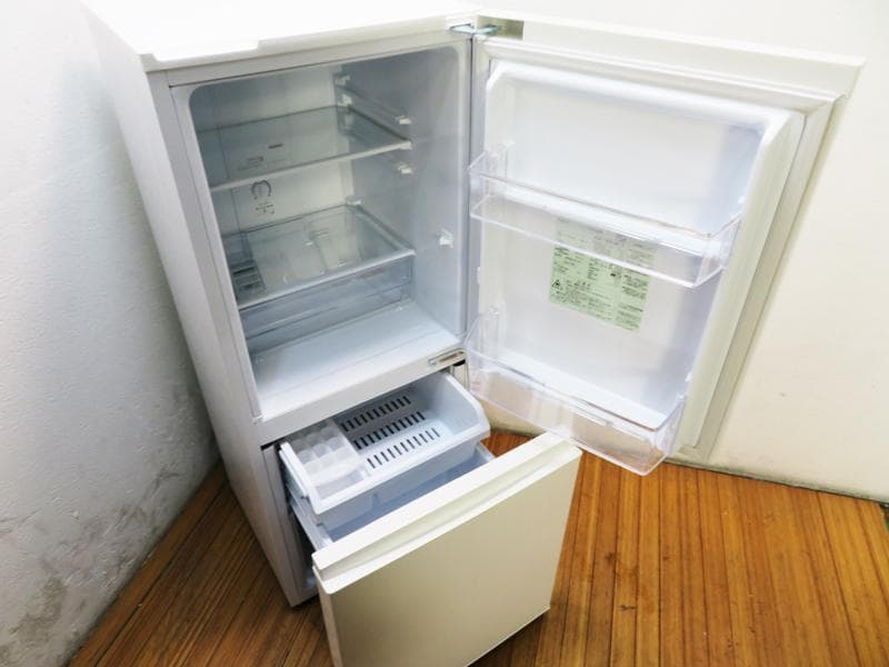 AQUA 126L 冷凍冷蔵庫 AQR-13E8 2022年製 AL02 - メルカリ