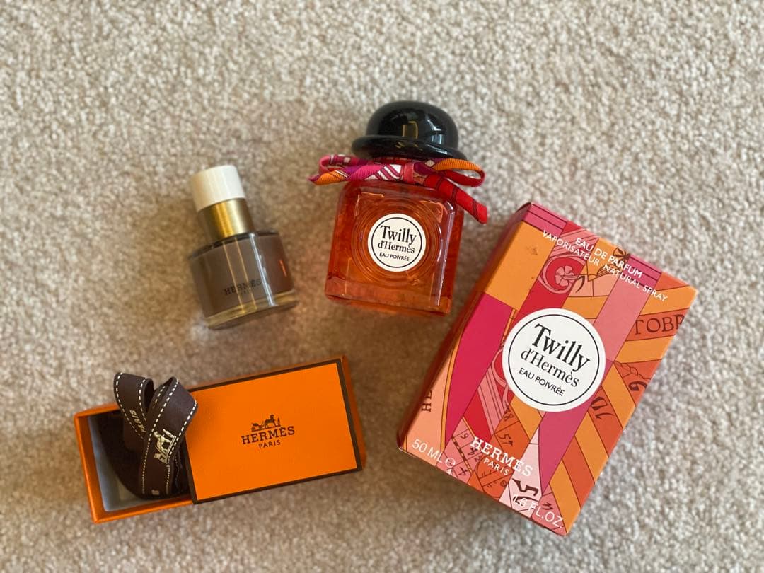 【数回使用のみ】Hermes 香水＆ネイルセット（Twilly＆エトゥープ） Twilly d'Hermès 香水セット エルメスから4種類の香水のギフトセットが