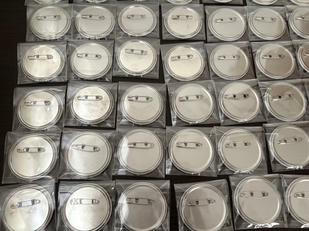 ハイキュー!! 横断幕 缶バッジ 黒尾鉄朗 80点 ハイキュー 黒尾鉄朗 缶