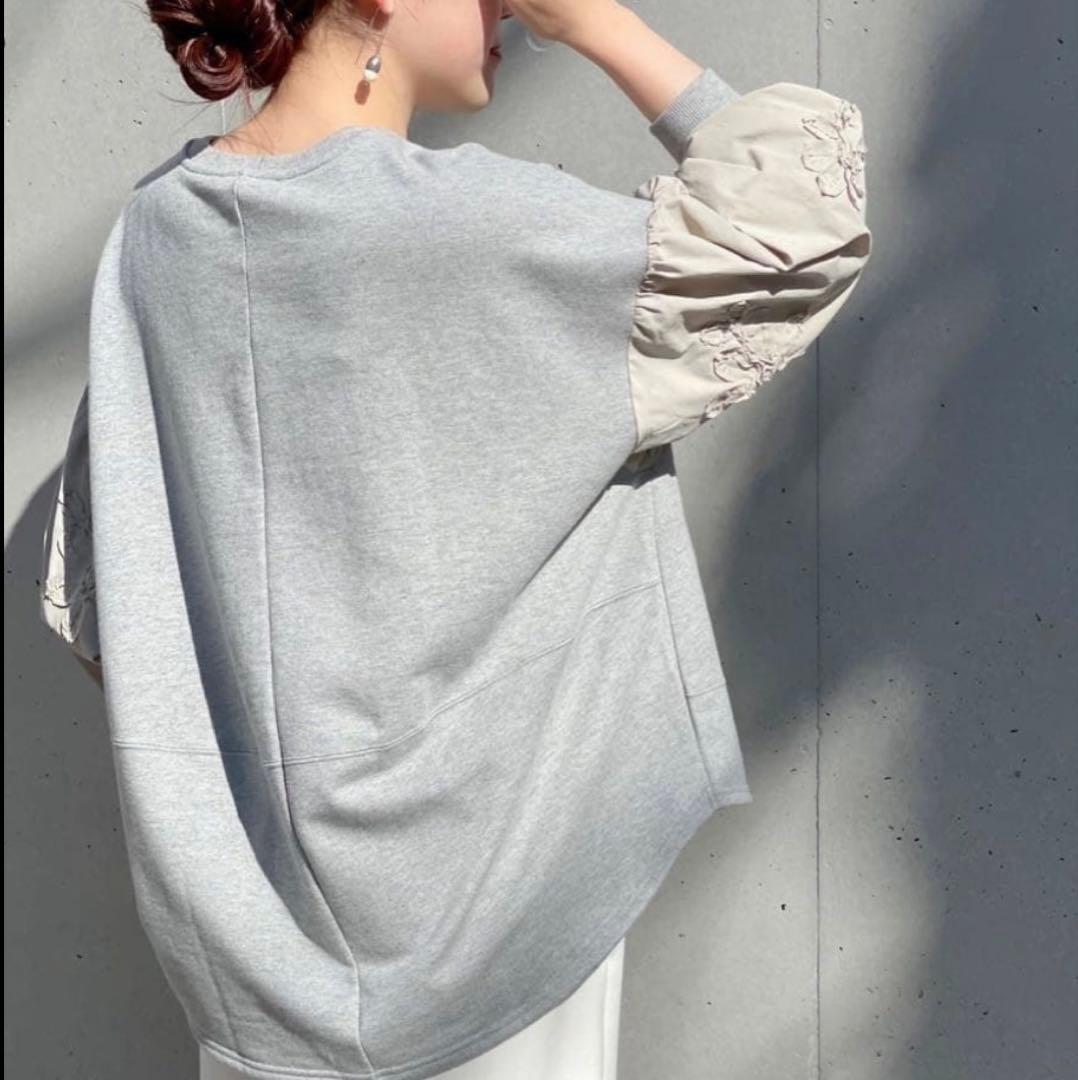 ビアズリー 花刺繍袖パフトレーナースエット - メルカリ