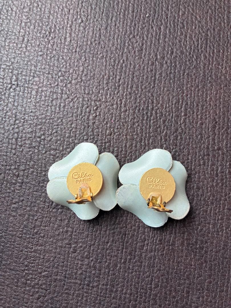 イヤリングとブローチのセット、パリ、Cilea - メルカリ