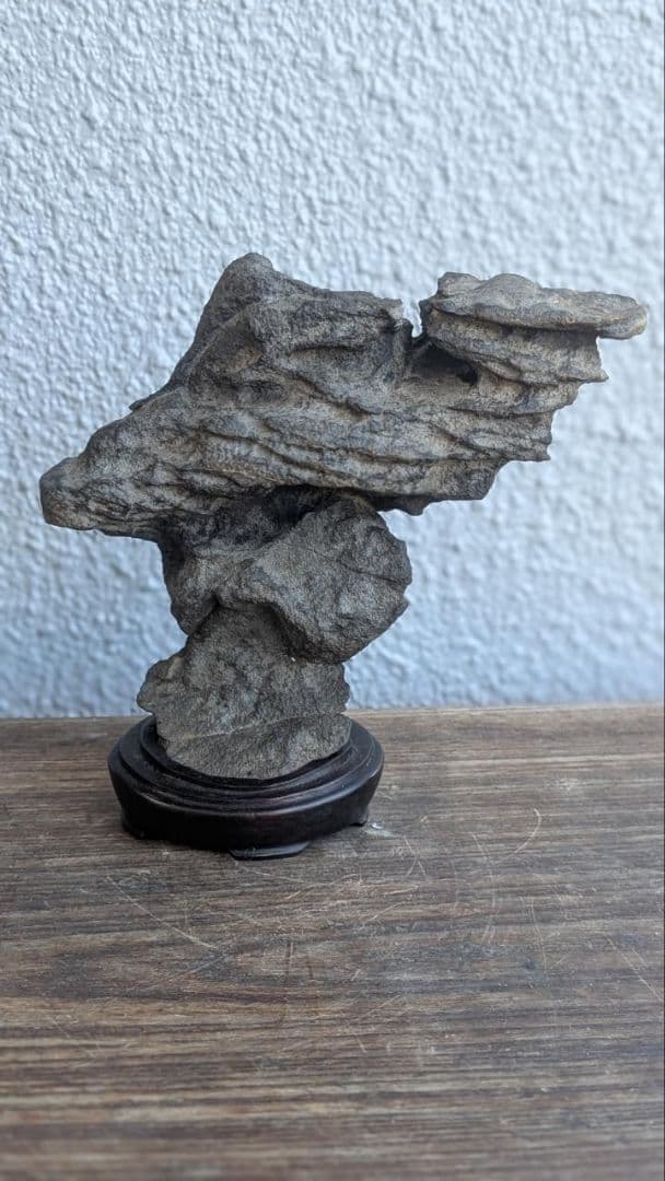 古谷石　水石　鑑賞石 希少石 金山石 土中石 古谷石 水石 自然石 鑑賞石 盆石 木製台座付き