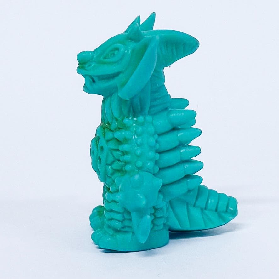 ウルトラマン怪獣消しゴム タイラント（緑・スプレー） - メルカリ