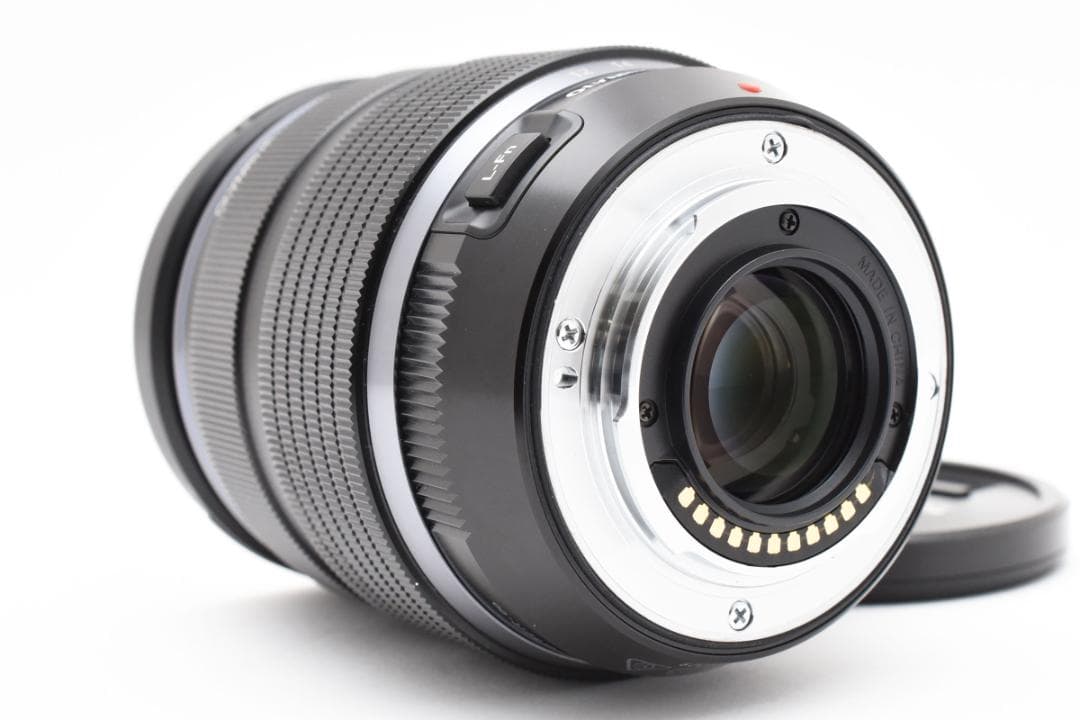 OLYMPUS 12-40mm F2.8 PRO《防塵防滴のタフなマクロ》