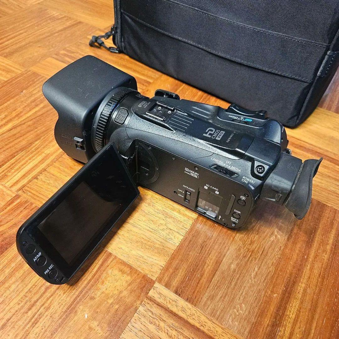 匿名配送】Canon XA30業務用HDビデオカメラ バッテリー3個ケース付きの