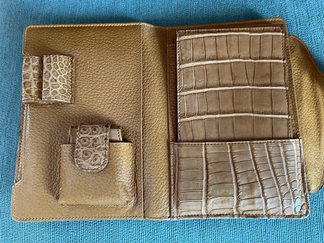 未使用 A6手帳カバー クロコダイル ルーペ メモパッド 象革 キタムラ