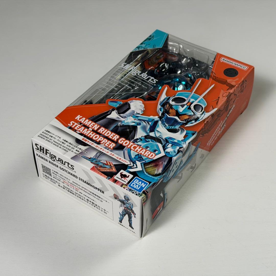 S.H.Figuarts 仮面ライダーガッチャード とゴルドダッシュセット