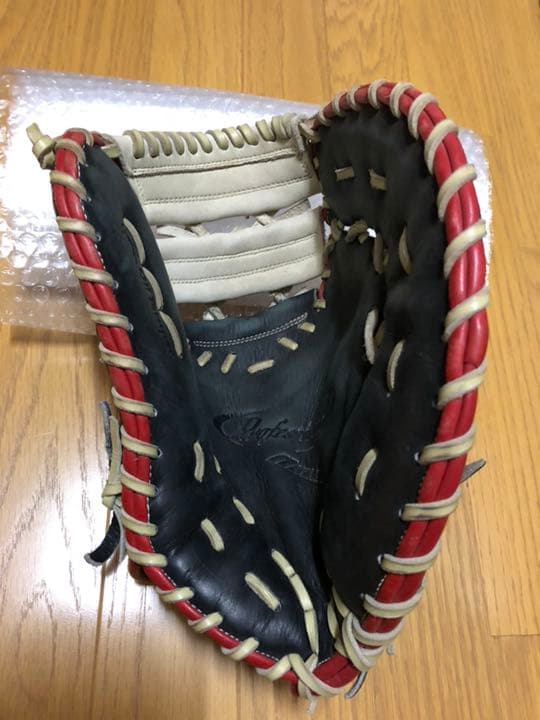 ミズノ社製 小笠原道大選手モデル 軟式 ファーストミット - メルカリ