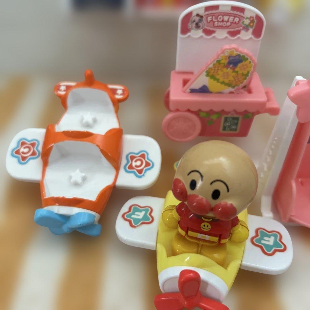 アンパンマン タウンドール 乗り物セット 飛行機 車 バイク ブランコ