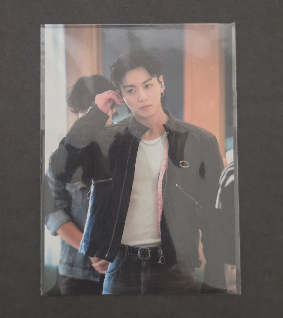 BTS JUNGKOOK ジョングク GOLDEN 香水 購入特典フォトカード付 - メルカリ