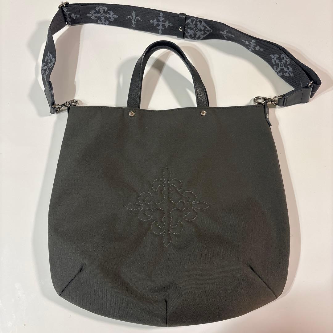 超美品ラシット今期A4入るコーデュラナイロン刺繍2wayバッグ - メルカリ