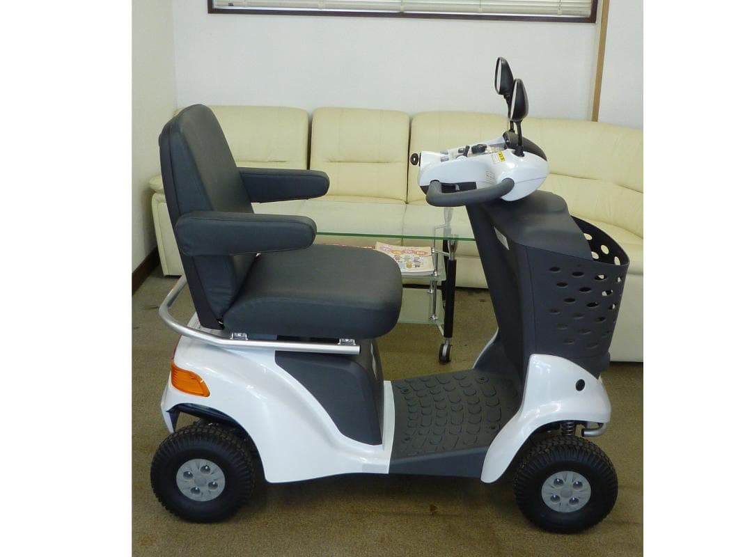 ほぼ全国送込♪ セニアカーET4DB現行2024年製電動四輪車いすシニアカー