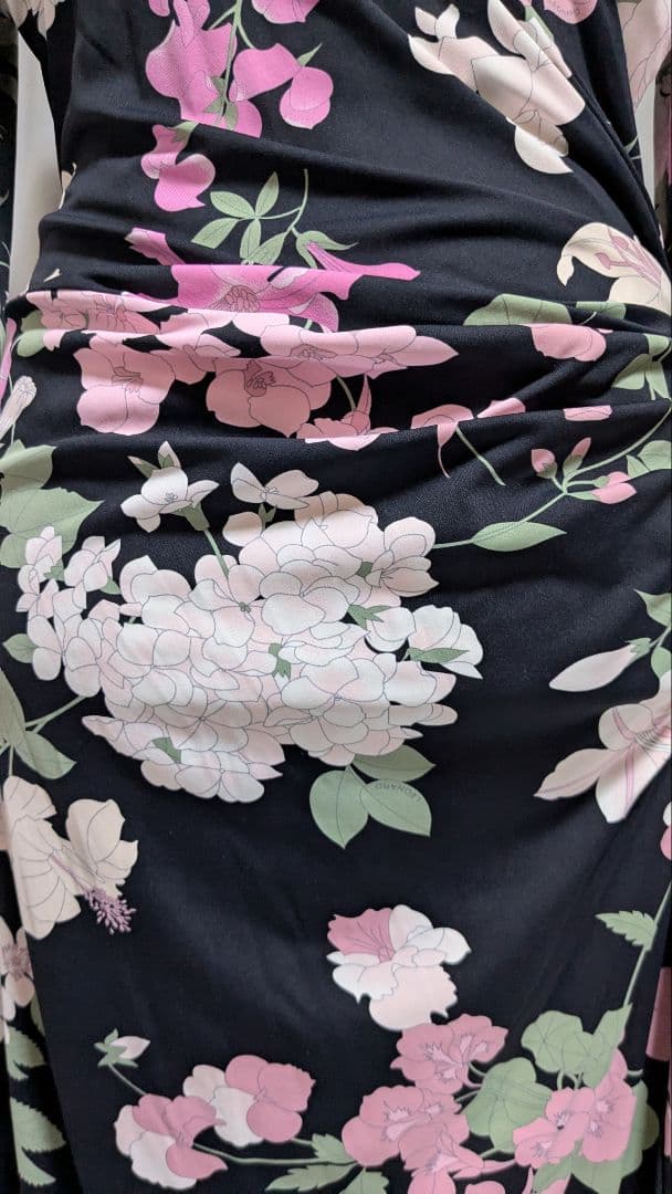 レオナール Leonard 美品 綺麗な 花柄ラップスタイルワンピース