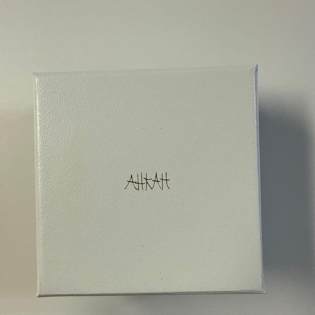 AHKAH ベアリーフ ピアス ( 片耳 ) 箱付き - メルカリ