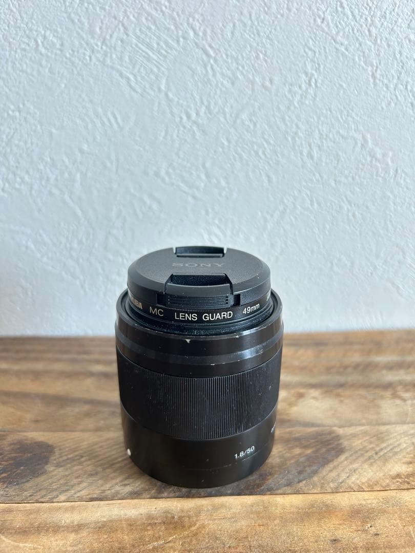 Sony E 50mm F1.8 Eマウントレンズ ソニー E 50mm F1.8 OSS｜APS-Cセンサー対応の単焦点中望遠レンズ | ShaSha