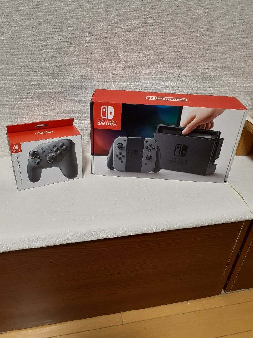 Nintendo Switch 本体 & Proコントローラー1個 Amazon.co.jp: switch 携帯モード専用コントローラー 一体式