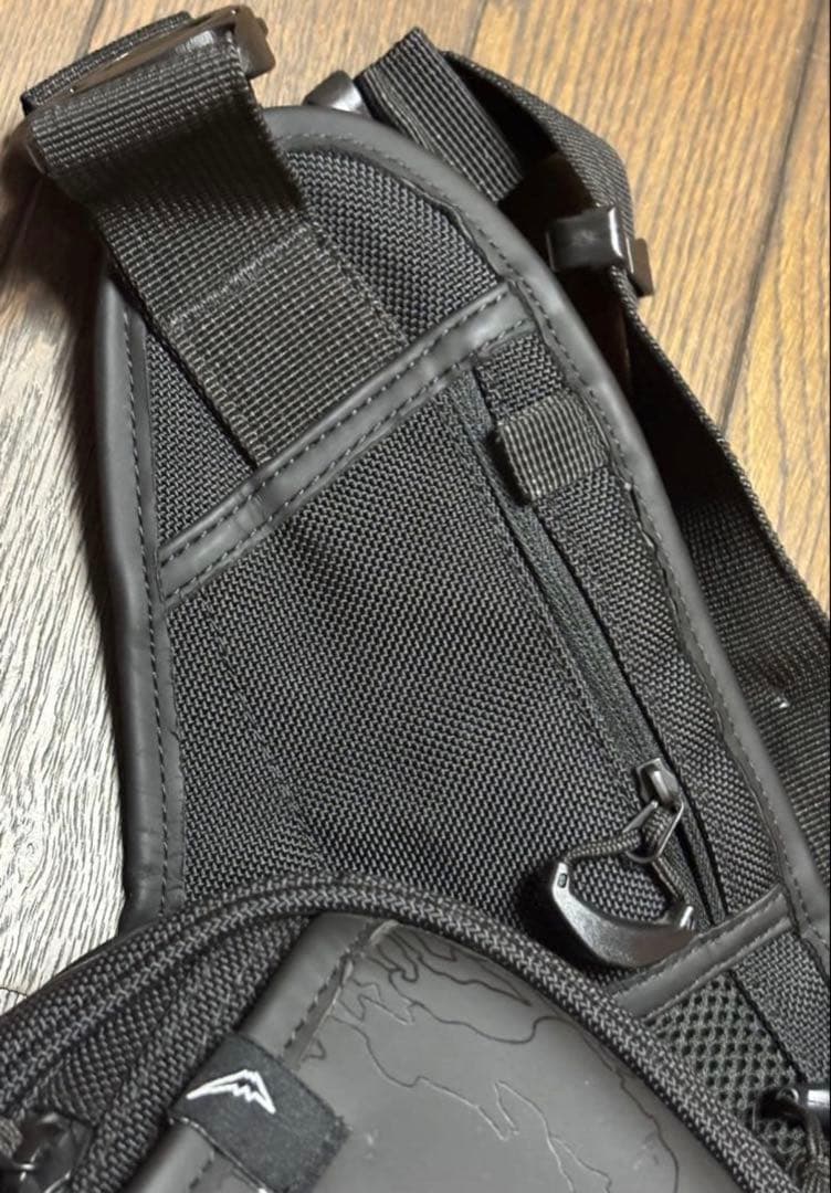 クシタニ レッグバッグ 限定 ブラック K-3588B - メルカリ