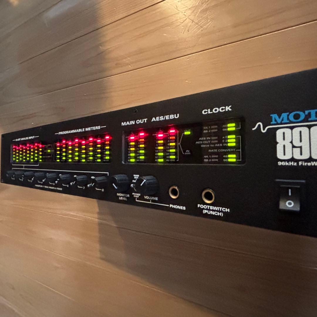 MOTU 896 オーディオ・インターフェイス 3Uラック付 通電確認済 - メルカリ