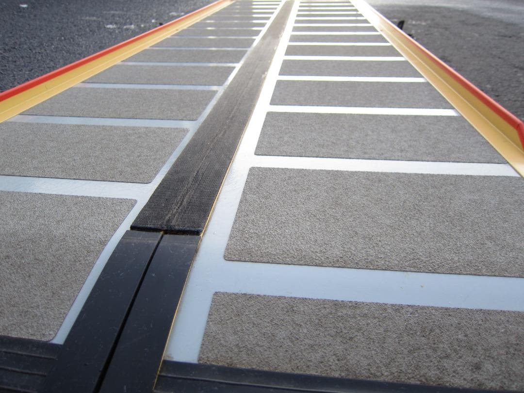 ①超硬極美品 ケアスロープ 2.4M 240cm 簡易洗浄済 定価23万 送料込