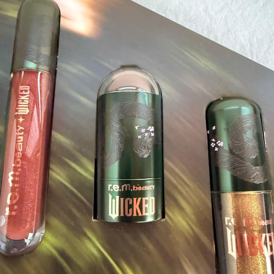 箱難あり r.e.m.beauty WICKED エルファバ メイクセット