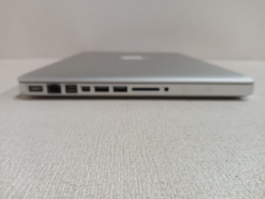 Ω MacBook A1278 2.4GHz i5 16GBストレージ無