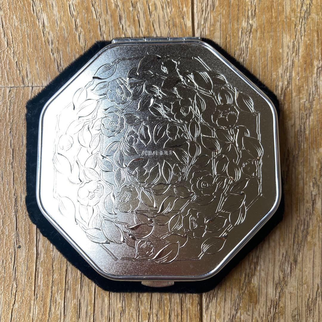 資生堂花椿 八角形シルバーコンパクトミラー 花柄 ケース付き - メルカリ
