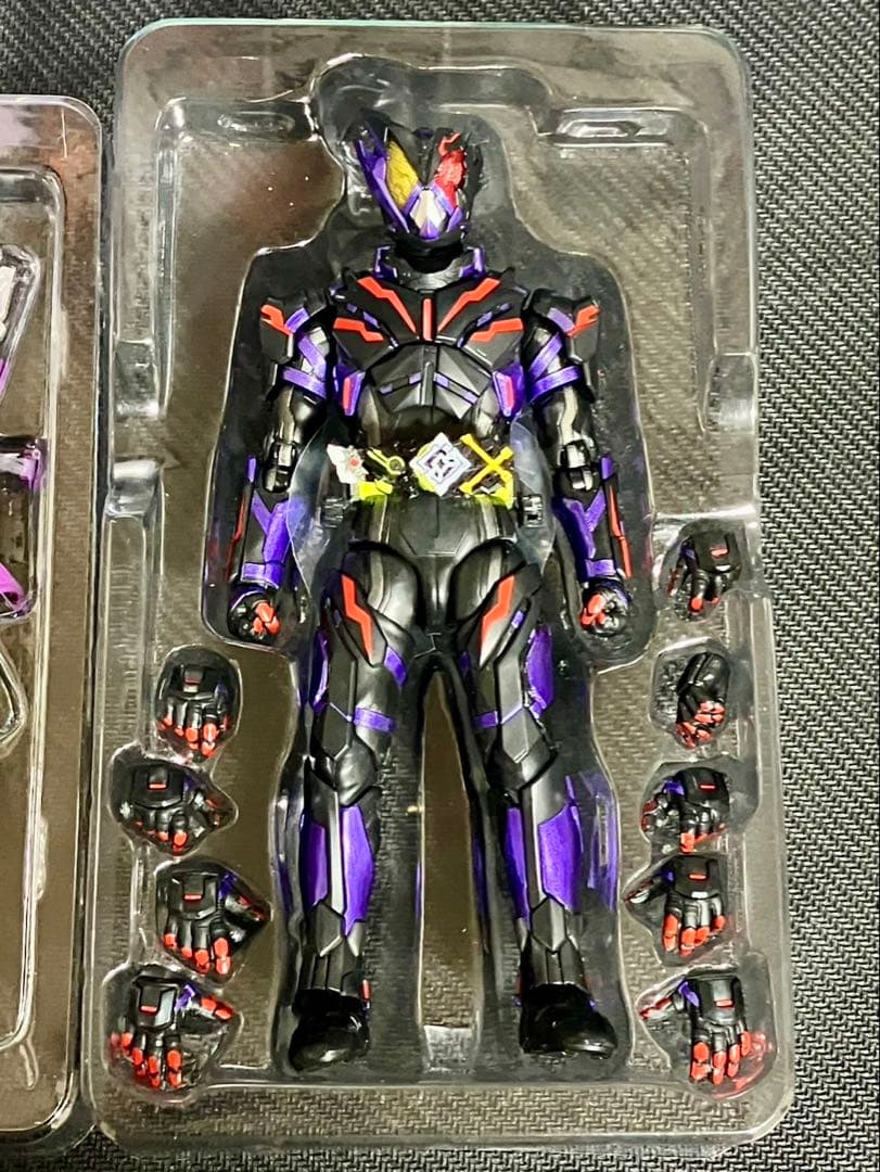 S.H.Figuarts 仮面ライダー滅 アークスコーピオン