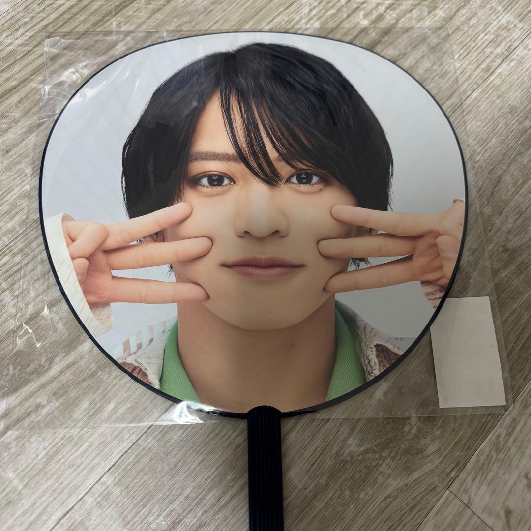 timelesz タイムレス うちわ 猪俣周杜 - メルカリ